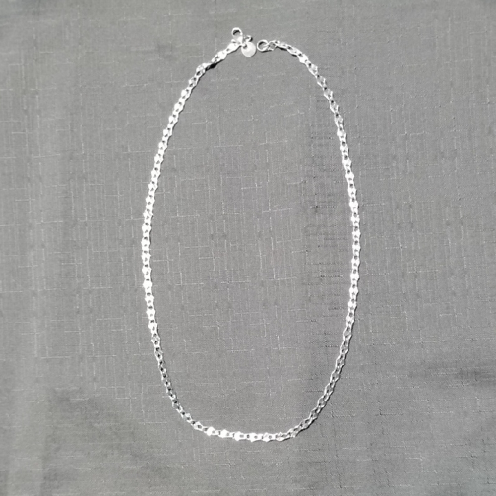 Elegant Silver Chain Necklace - Picture 4 of 4